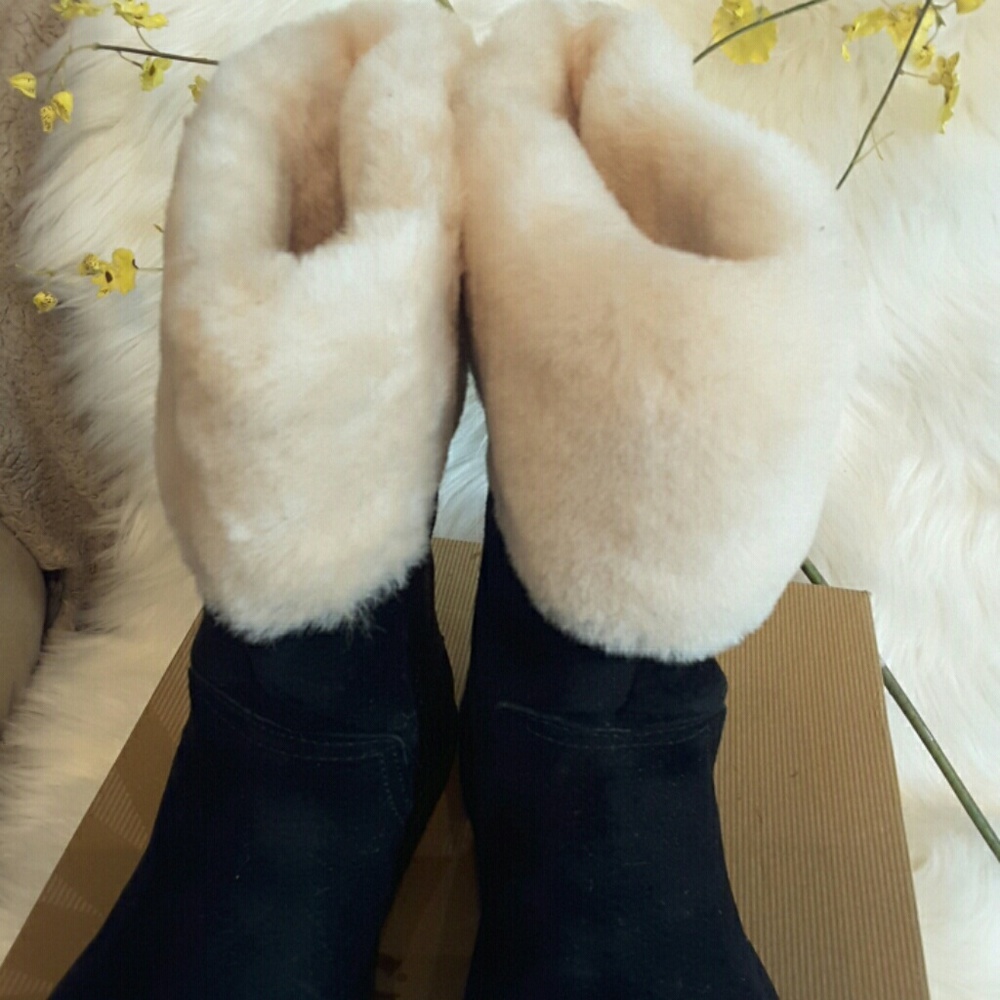 Ugg Genuine Real Lamb Fur Boot With Fur Inside And - image 5